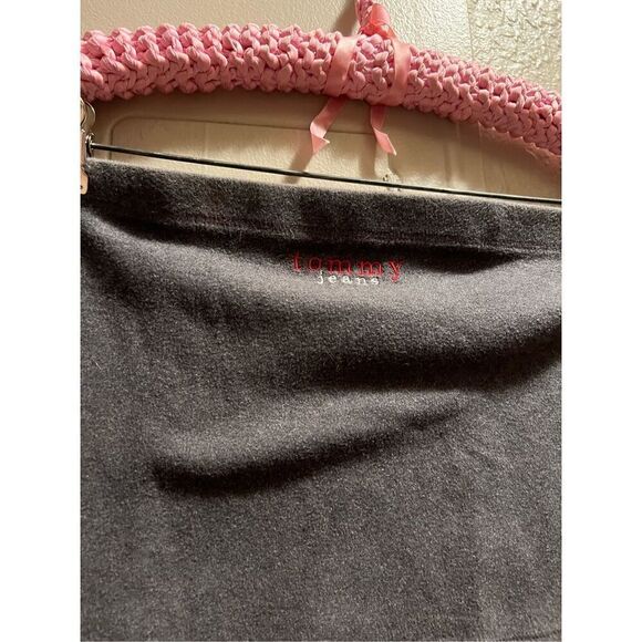 Tommy Jeans Grey Sleeveless Crop Top Woman’s Size XL - Picture 2 of 9